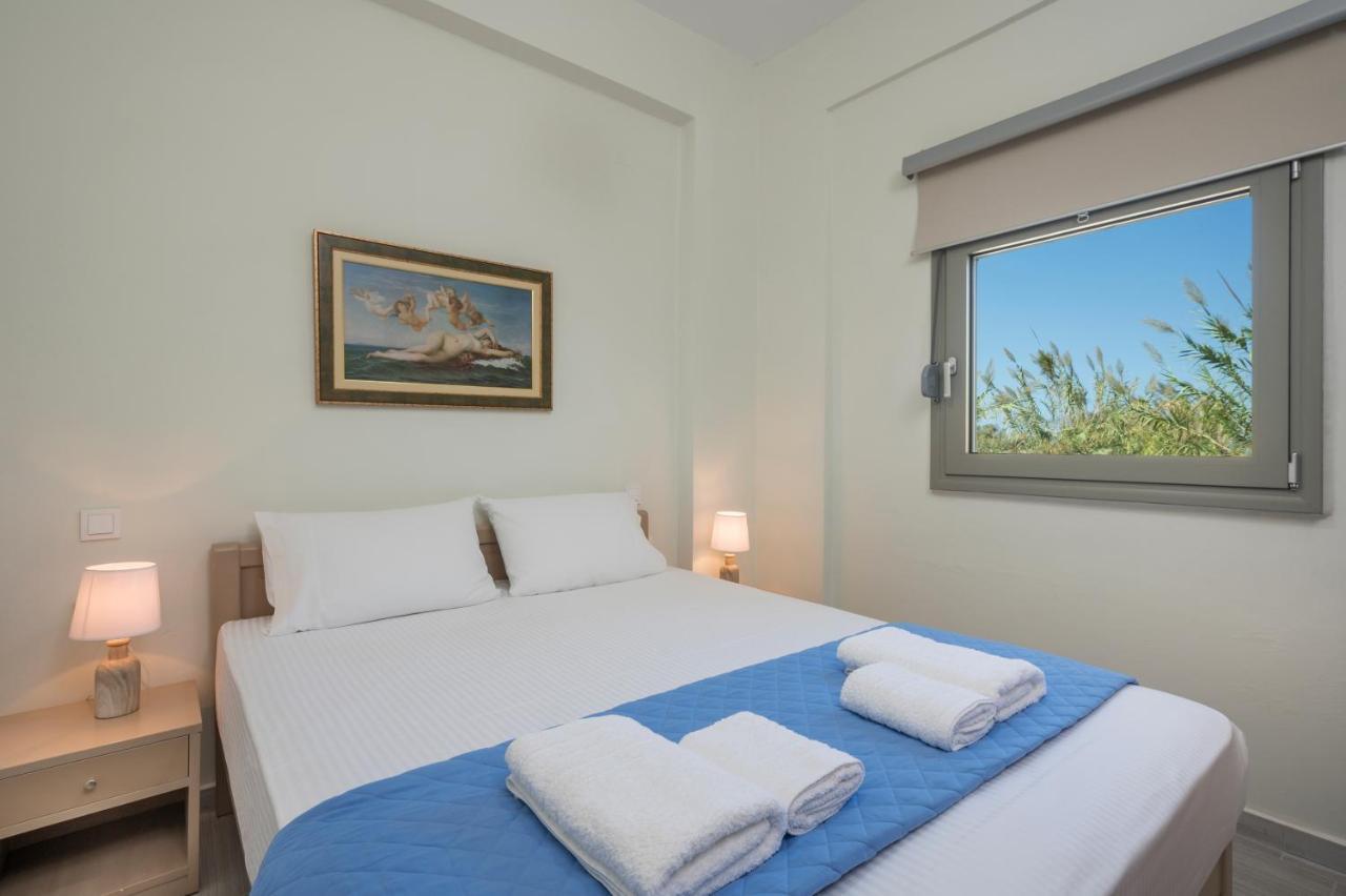 Sea Breeze Apartments コリンバリ エクステリア 写真