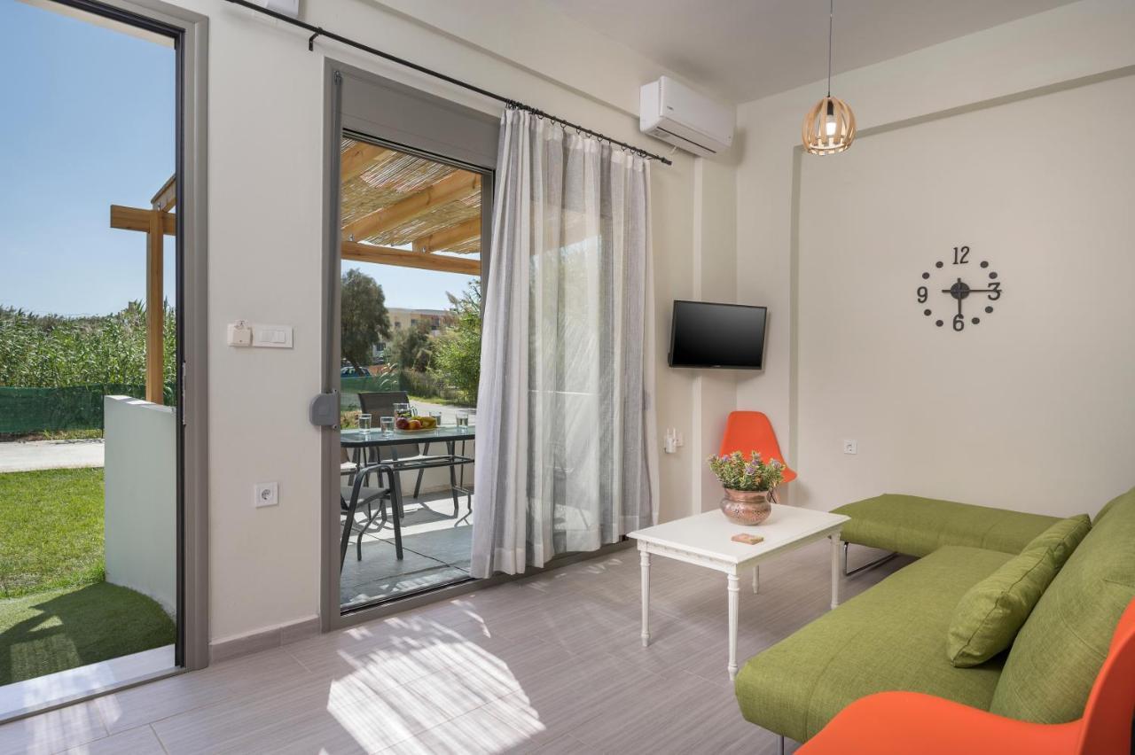Sea Breeze Apartments コリンバリ エクステリア 写真