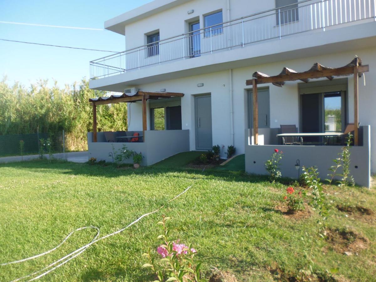 Sea Breeze Apartments コリンバリ エクステリア 写真